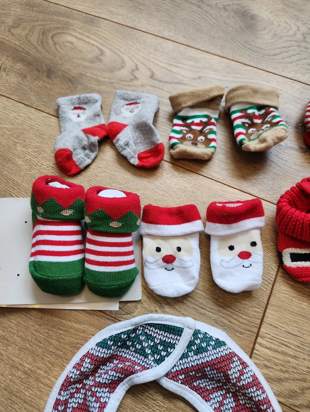NB-3 Months Holiday sock And bib bundle
